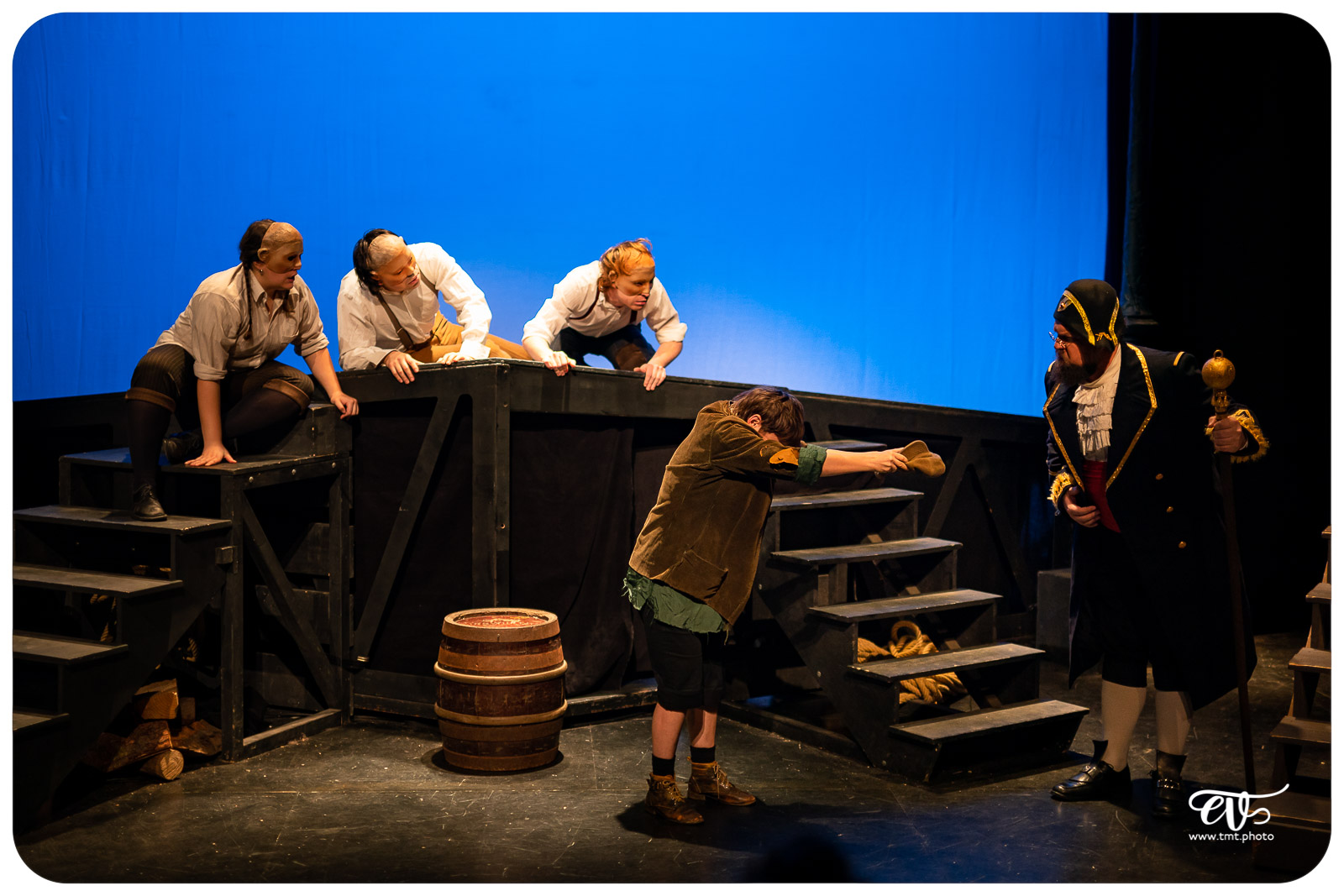 OLIVER TWIST (CIE LA MESNIE H.)